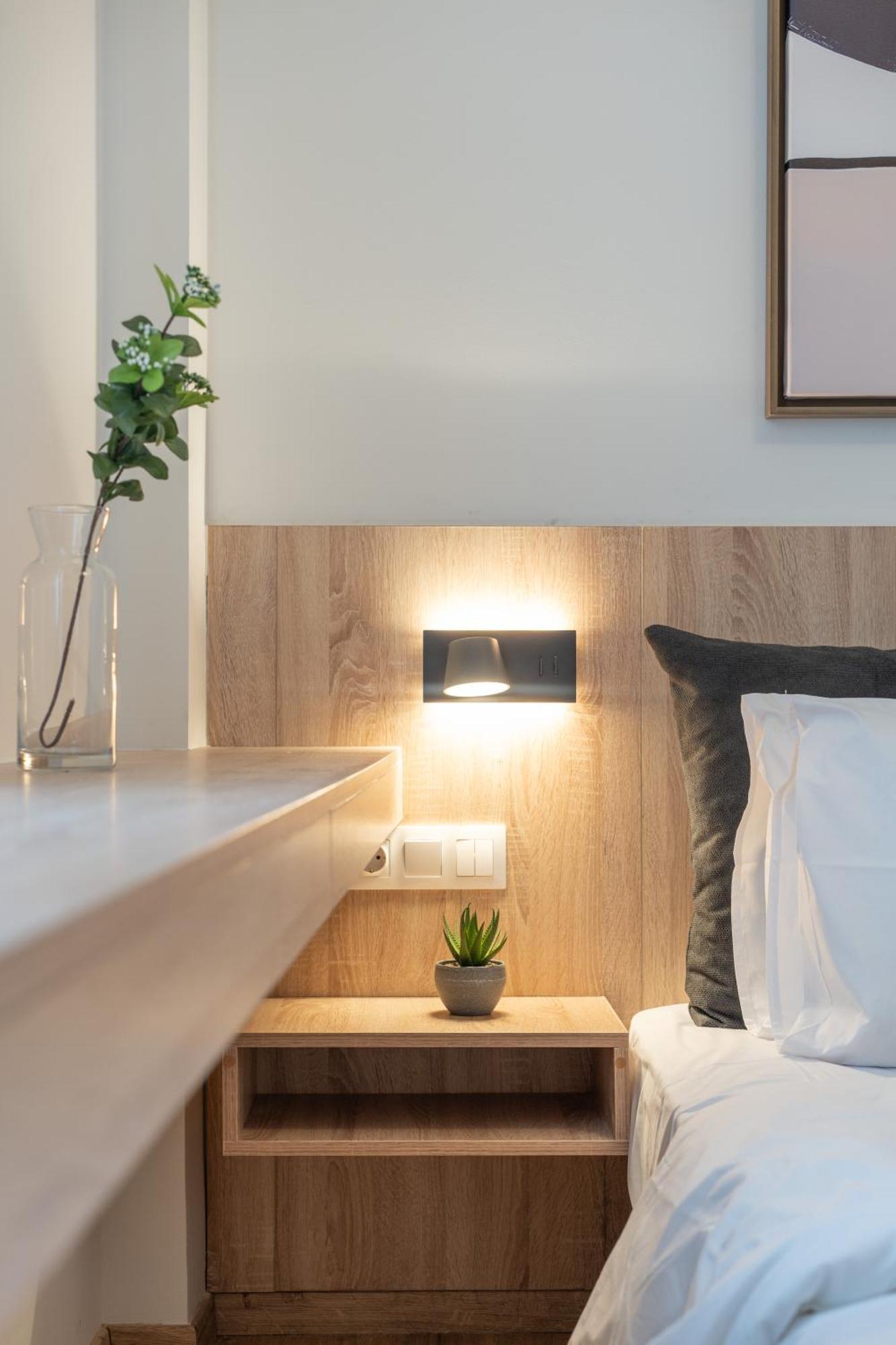 Luxury Apartment Next To The National Museum Atenas Exterior foto