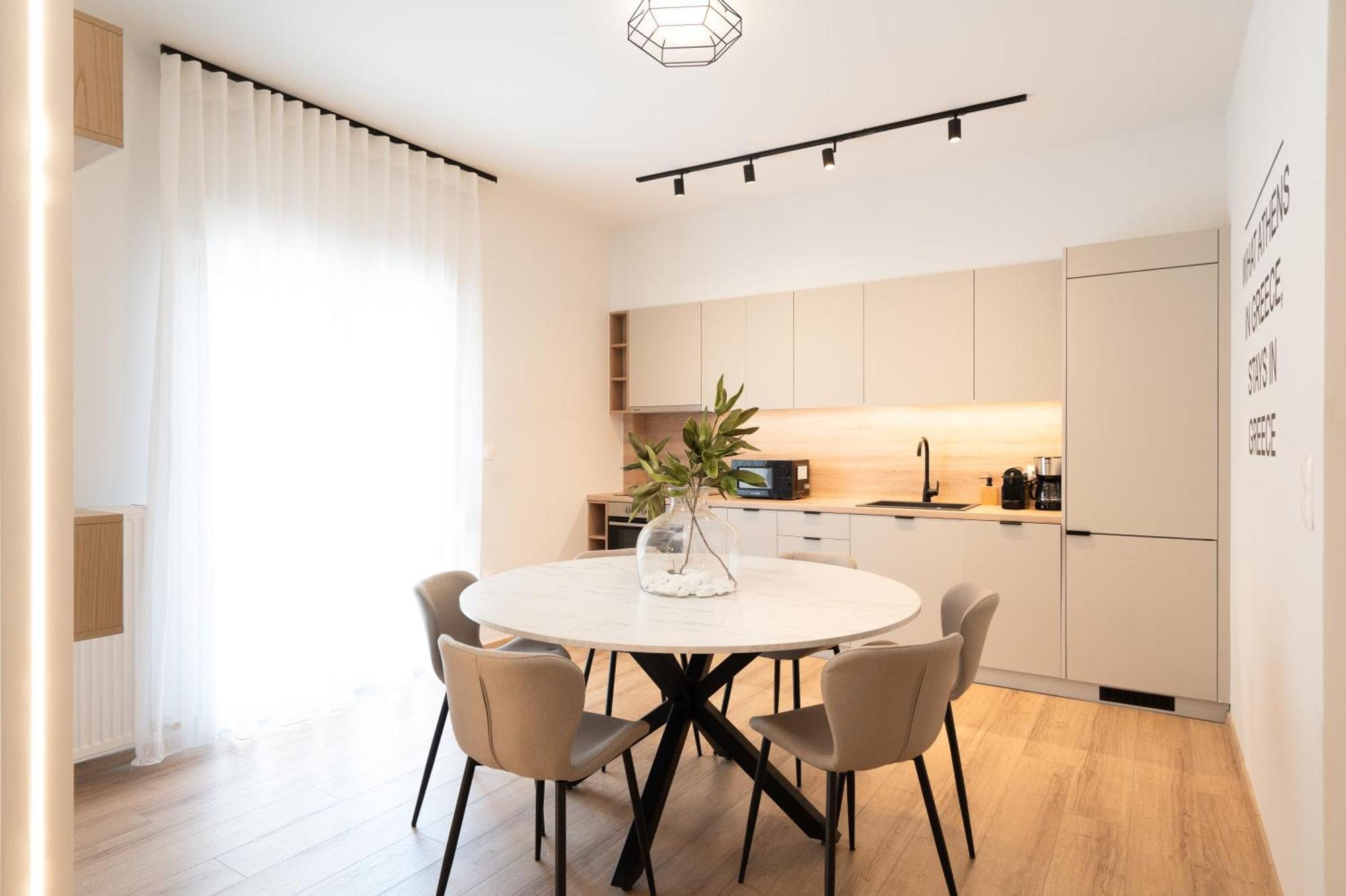 Luxury Apartment Next To The National Museum Atenas Exterior foto